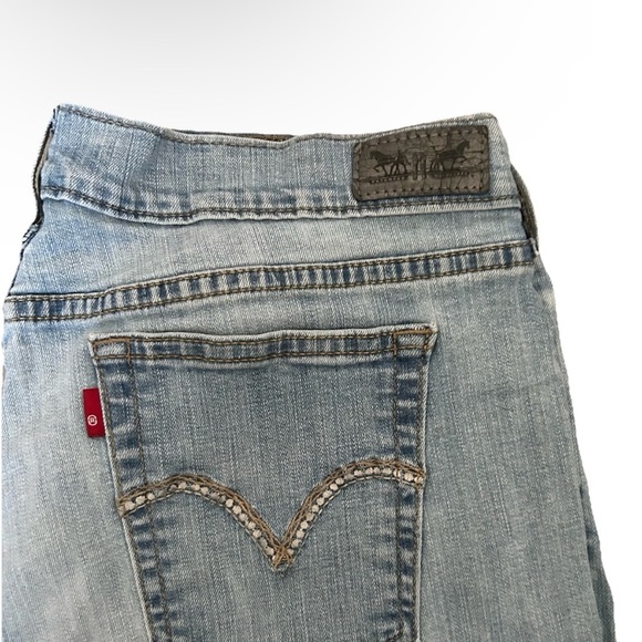 Men’s Levi Strauss Light Wash Jeans Size 32x32 - Picture 4 of 4